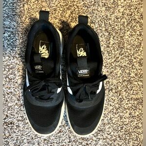 Vans Black Ultra Range W/M Size 9.5/8